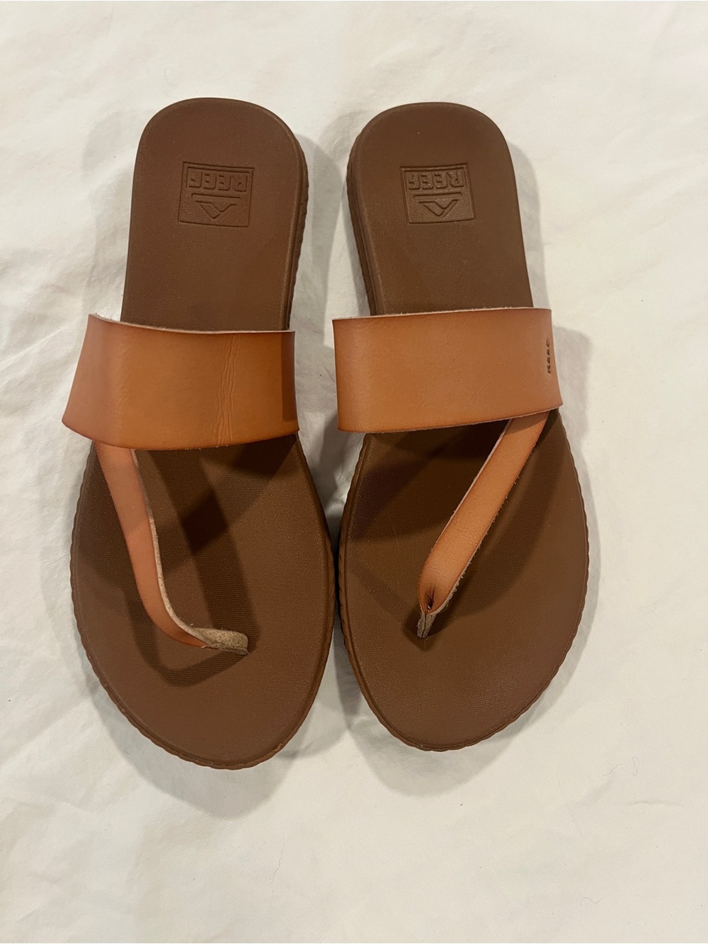 11 Reef Women’s Brown Leather Slide Sandals